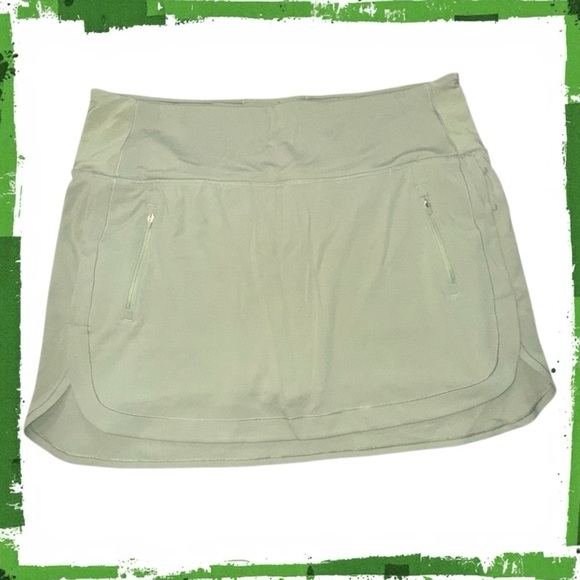ATHLETA FAIRWAY HIGH RISE 16” GOLF SKORT - 2X Eucalyptus Olive - Picture 2 of 9